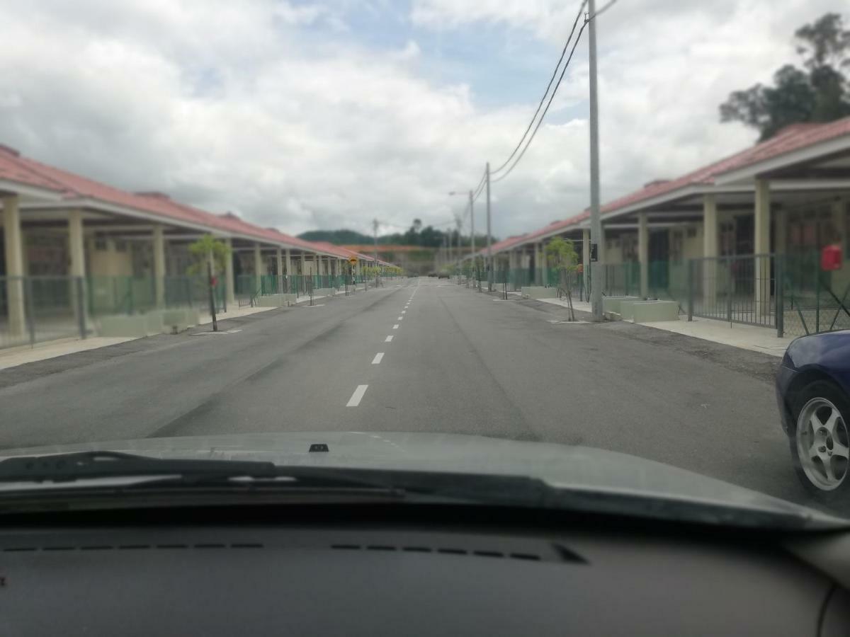 Neesa Homestay Bukit Gambang-Muslim Luaran gambar