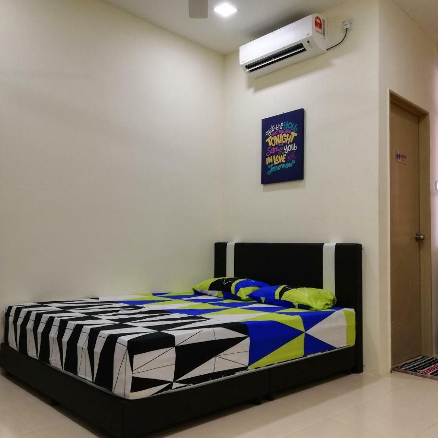 Neesa Homestay Bukit Gambang-Muslim Luaran gambar